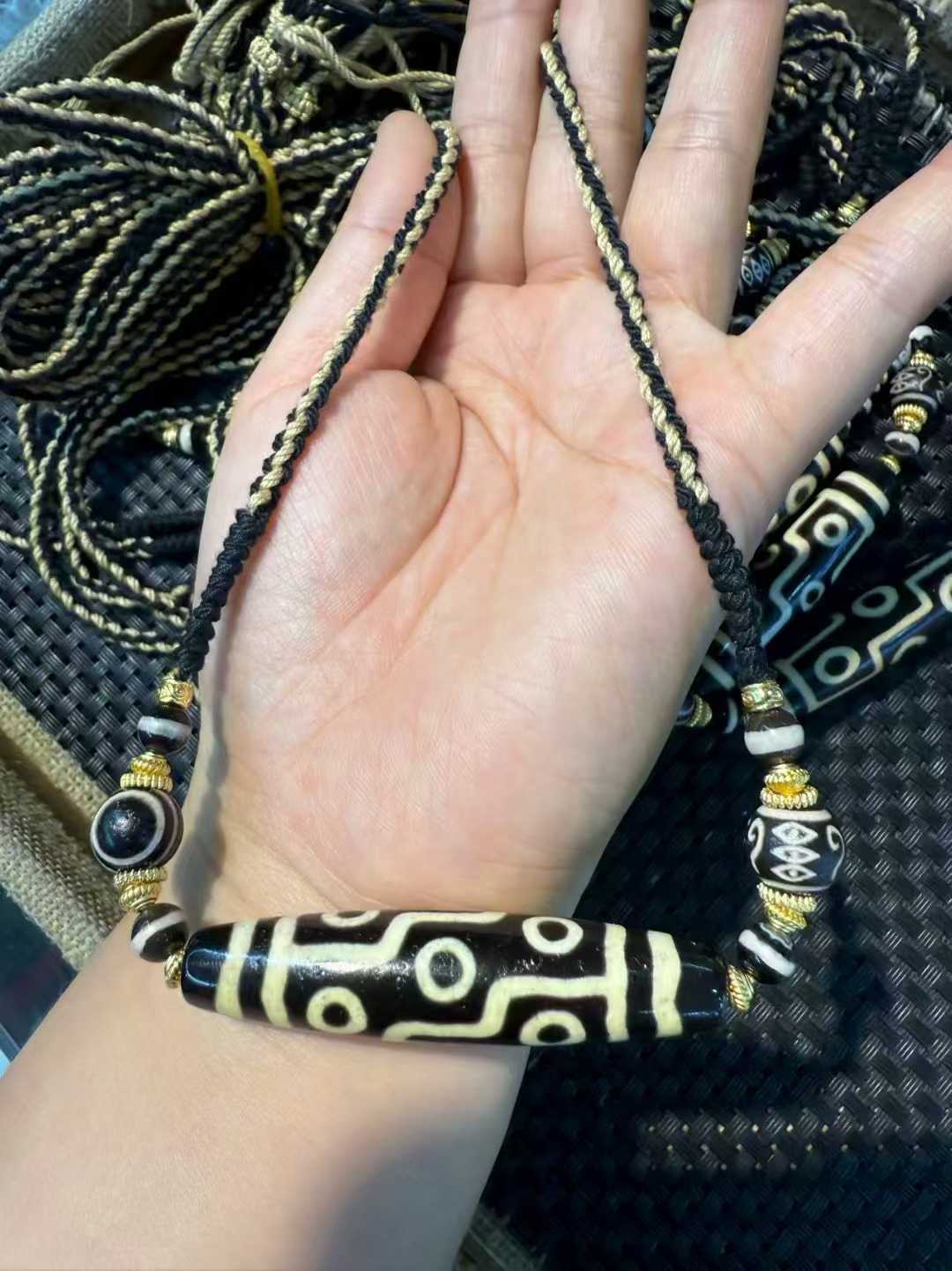 Ethnic Fashion Designer - 10 قطع/وحدة 9 عيون مع قلادة