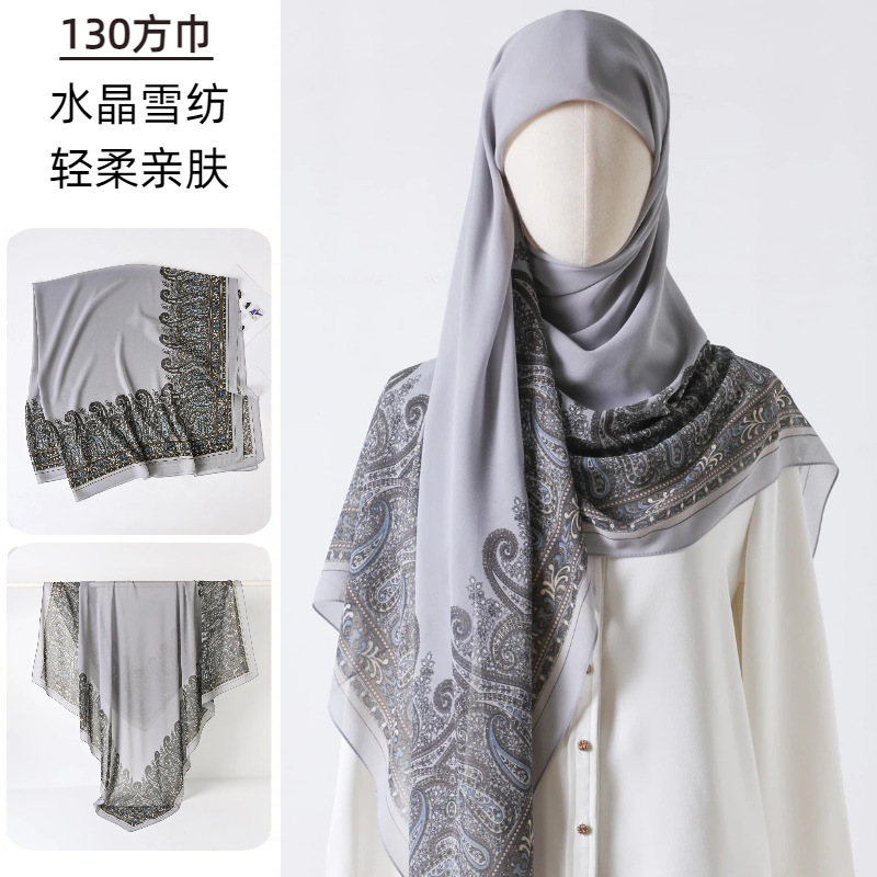 Go Ethnic Fashion - وشاح مربع كبير مطبوع من الشاش